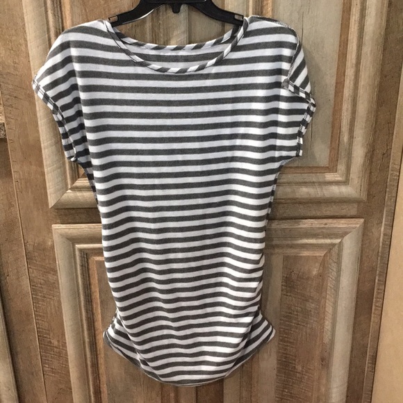 Pre-Owned “Duetime” Maternity Blouse (Size Medium) - Picture 6 of 8